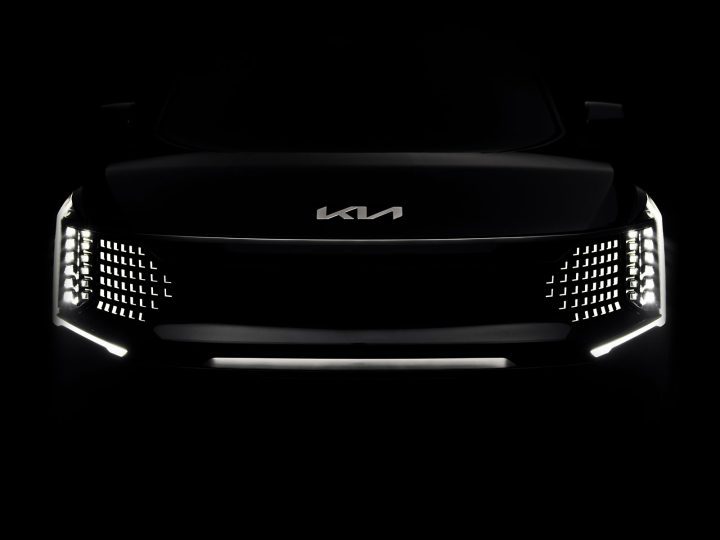 KIA EV9 Headlights | CarMoney.co.uk